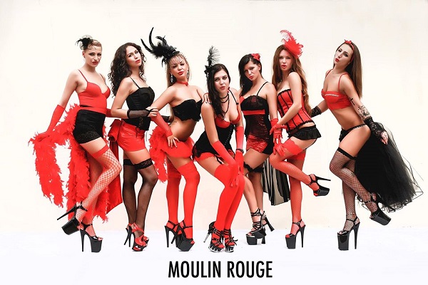 Chicas de Moulin Rouge. Pattaya