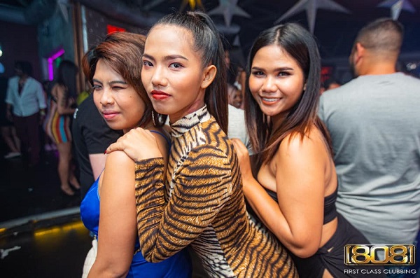 Chicas 808. Pattaya