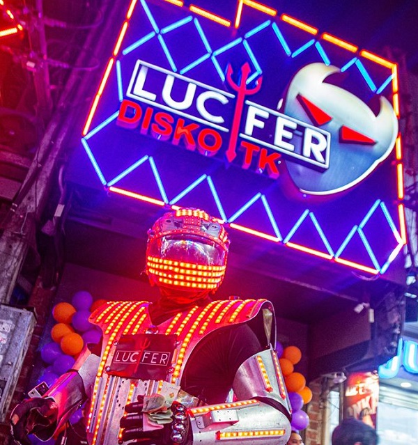 Robot discoteca Lucifer. Pattaya