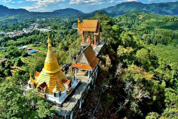 Wat Tha Khanum